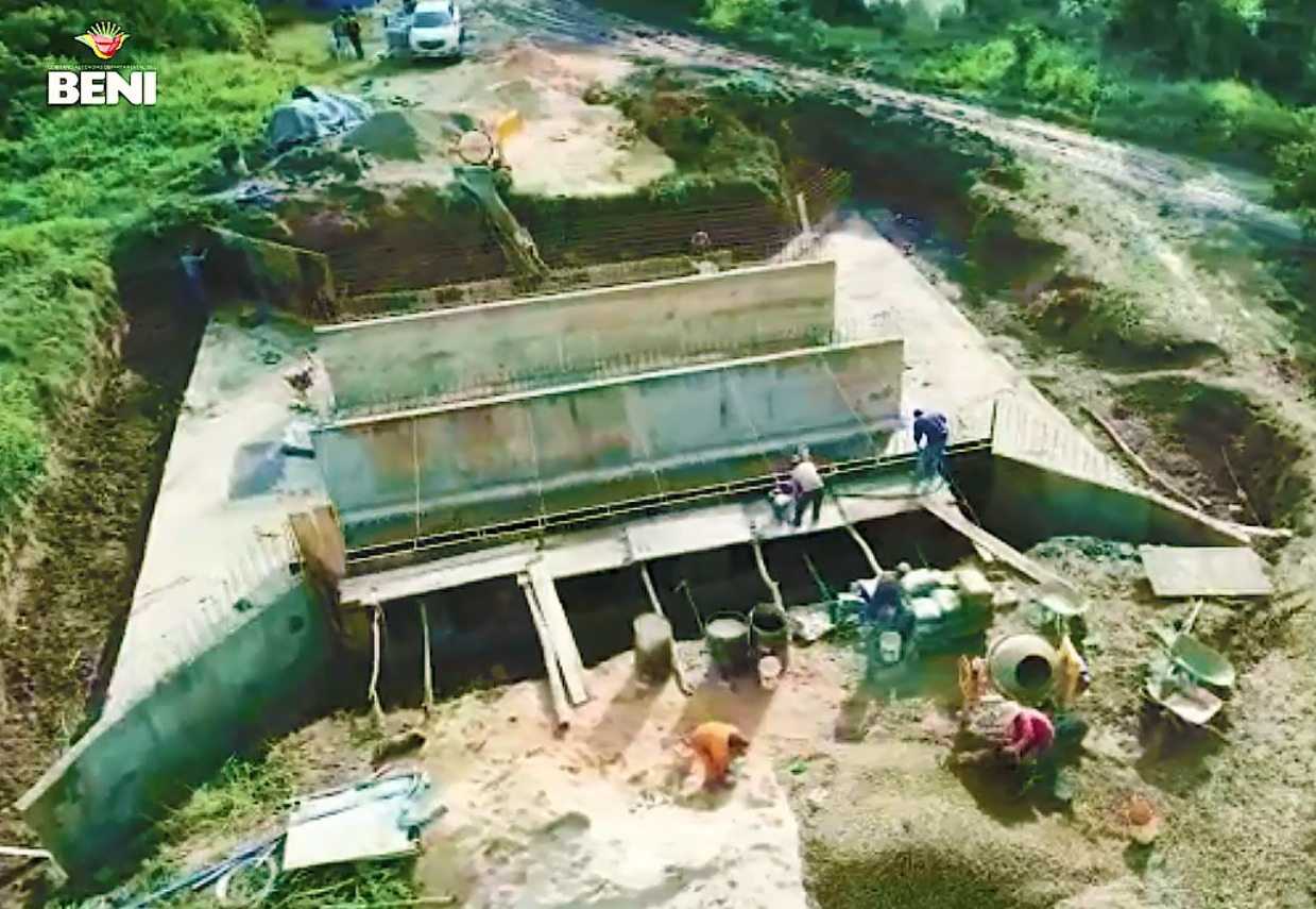 CONTRUCCIÓN DE ALCANTARILLADO SANTA ANA DEL YACUMA