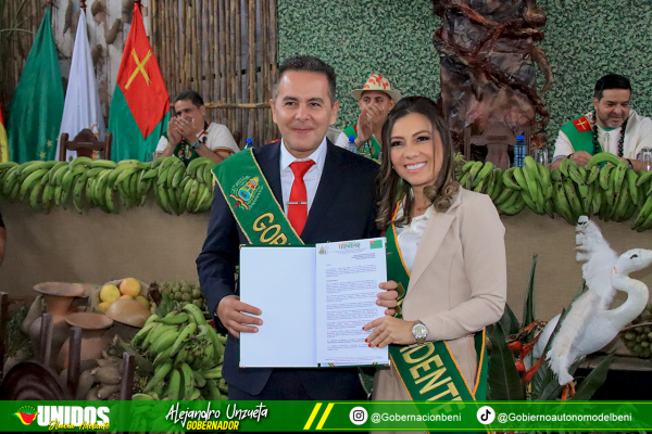 GOBERNADOR PARTICIPA DE SESIÓN DE HONOR CONMEMORANDO 338 AÑOS DE FUNDACIÓN DE LA SANTÍSIMA TRINIDAD Y ES RECONOCIDO POR SU GESTIÓN ALTRUISTA