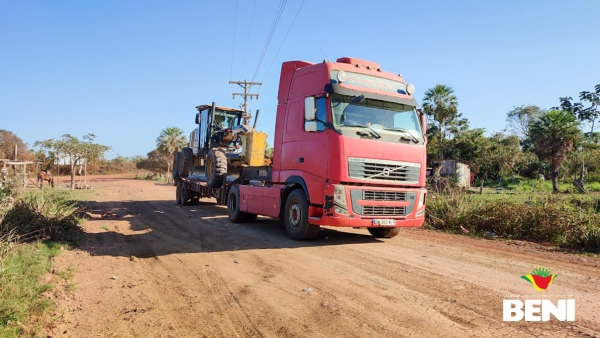 Maquinaria de la Gobernación trabajó doble turno en ruta a Santa Ana