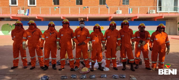 Gobernación capacita y equipa a personal de Huacaraje para combatir incendios forestales