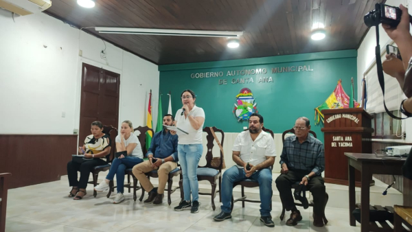 GOBERNACIÓN DEL BENI Y PROVINCIA YACUMA ACUERDAN MEDIDAS PARA MEJORAR EL SERVICIO DE SALUD