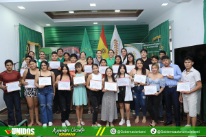 ADOLESCENTES FORMADOS PARA SER PROTAGONISTAS DEL DESARROLLO RECIBIERON CERTIFICADOS Y EMPRESAS QUE APOYARON FUERON RECONOCIDAS
