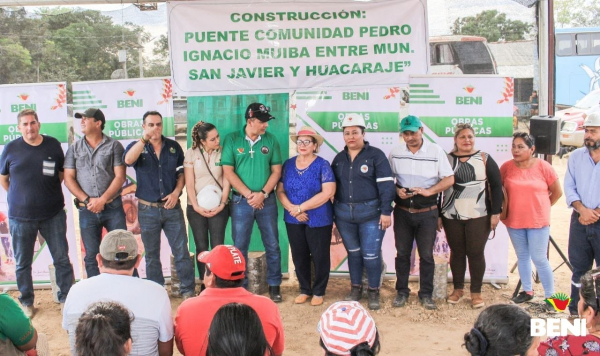 Inauguración de la construcción de puente para desarrollar y unir dos provincias del Beni